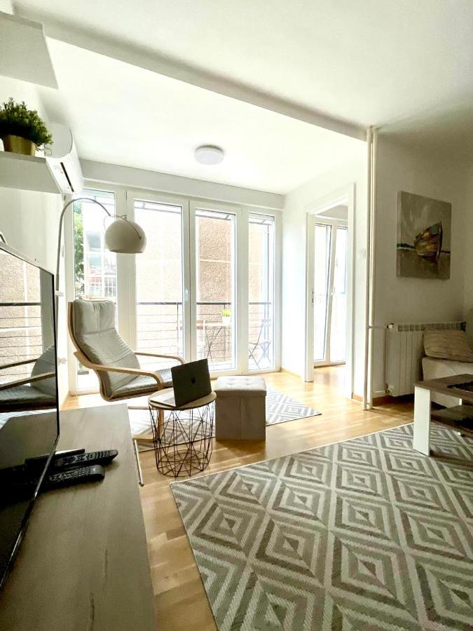 Alma Vracar Appartement Belgrado Buitenkant foto